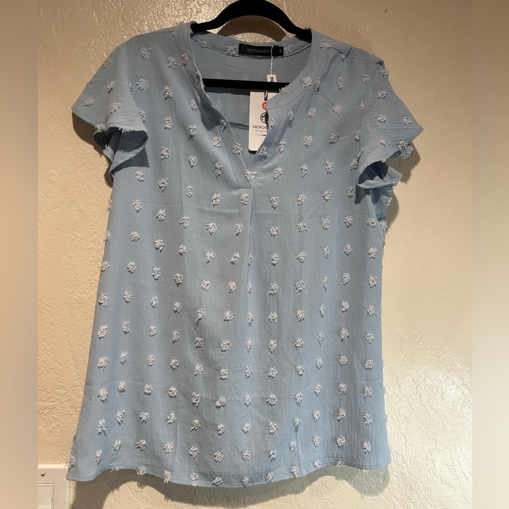 NWT Merokeety blouse light blue white dots medium‎